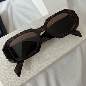 Prada sunglasses PR 17WS